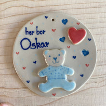 Indlæs billede til gallerivisning Navneskilt "BAMSE" 💚 - FORUDBESTILLING
