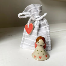 Indlæs billede til gallerivisning En MINI hjerteengel i pose -
