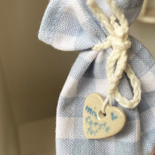 Indlæs billede til gallerivisning En MINI hjerteengel i pose - 11
