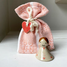 Indlæs billede til gallerivisning En MINI hjerteengel i pose - 16
