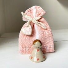 Indlæs billede til gallerivisning En MINI hjerteengel i pose - 49
