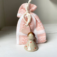 Indlæs billede til gallerivisning En MINI hjerteengel i pose - 51
